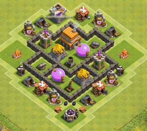 best townhall 4 layouts.